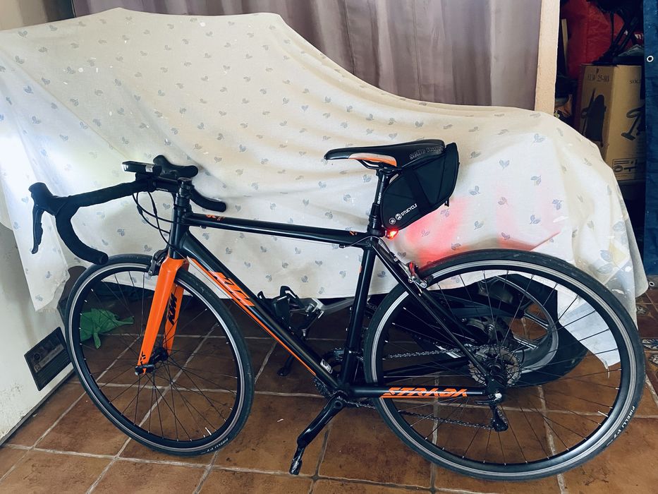 •KTM strada 1000