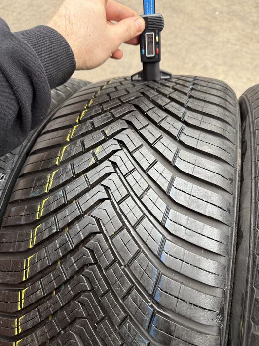 Шины БУ 255 45 R 19 Continental Allseason Contact резина всесезонная