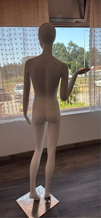 Manequim alta ideal para loja