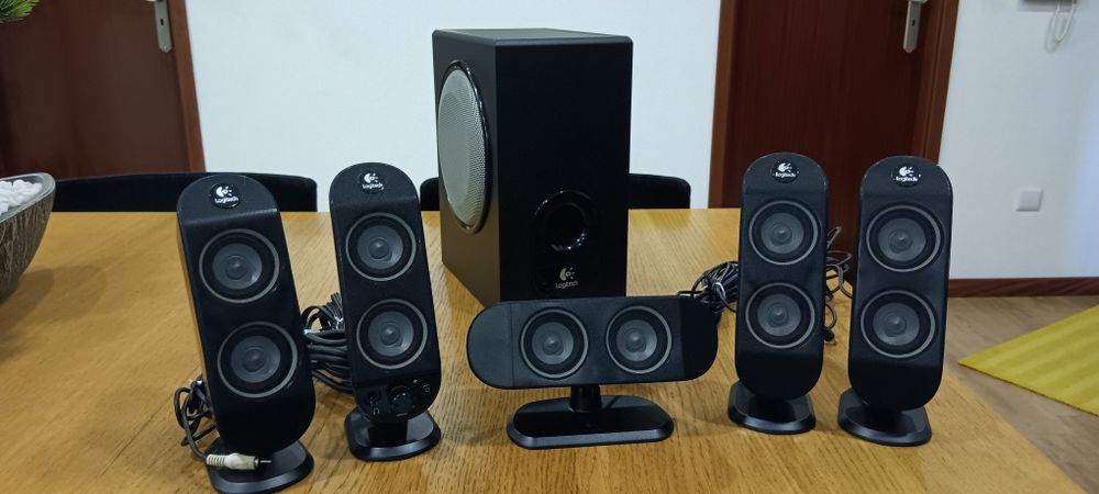 Sistema de som 5.1 Logitech