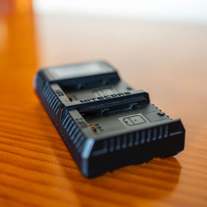Carregador Nitecore USN4 Pro | Sony NP-FZ100 com visor