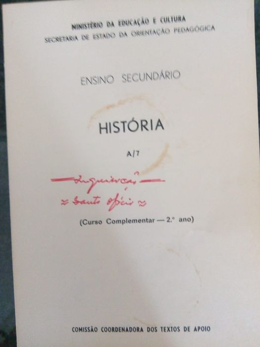 Livros de história antigos (ensino secundário)