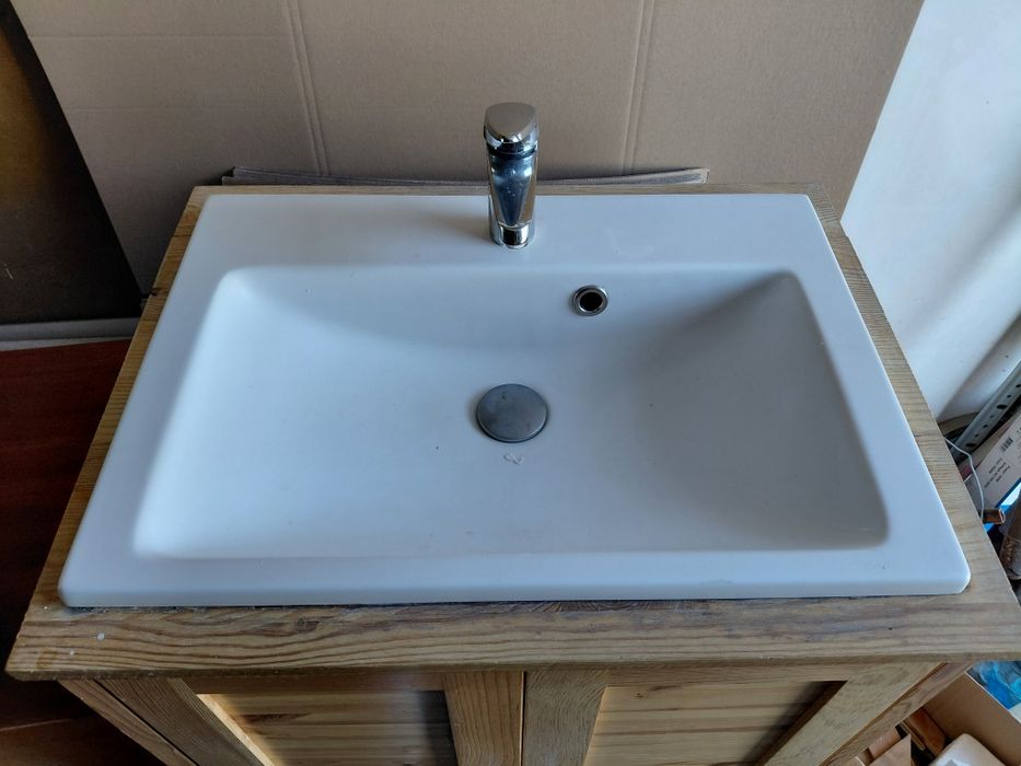 Umywalka łazienkowa +bateria