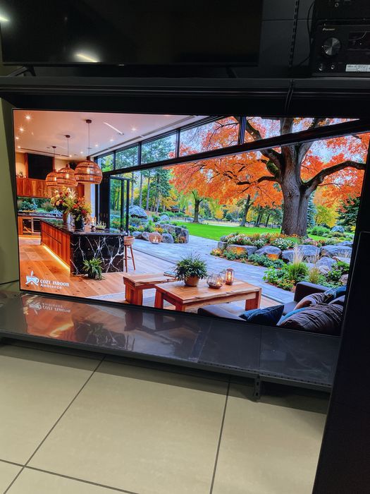 77’ LG OLED77G2. Gallery.