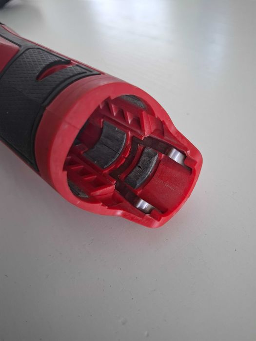 Multimaster narzędzie wielofunkcyjne Milwaukee M12 FMT Fuel