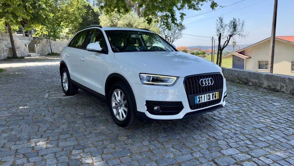 Audi Q3 2.0 TDI Sport / Nacional / Teto de abrir / 1º Registo