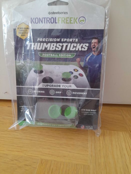 Kontrolfreek Thumbsticks nakładki Xbox series X/S Xbox One Footbal series