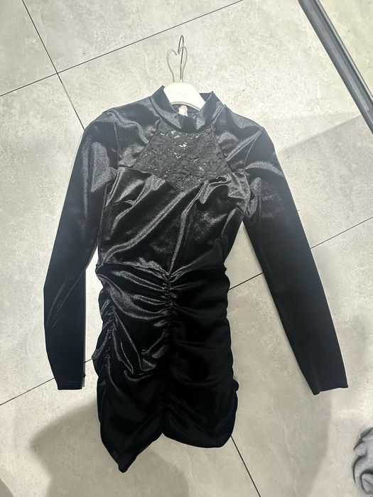 Sukienka welurowa czarna