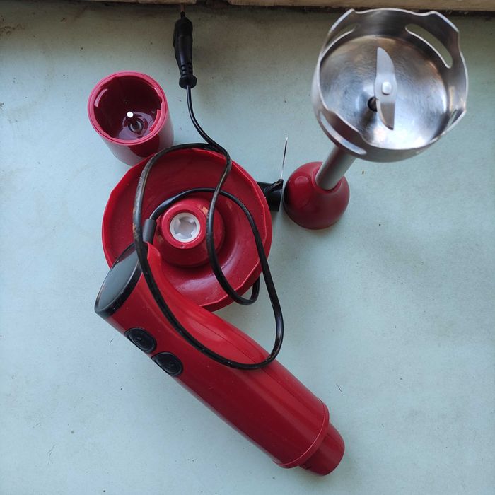 Блендер погружной STM2500MCS.