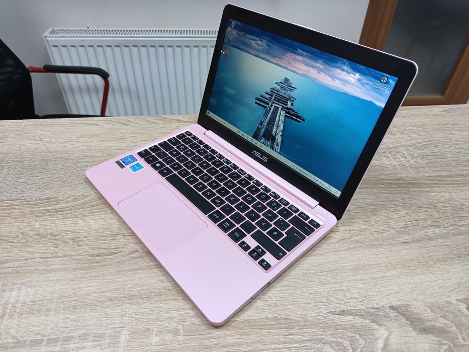 Laptop Asus E203M 11,6 " Intel Celeron N 4 GB / 64 GB 11,6" Windows 10