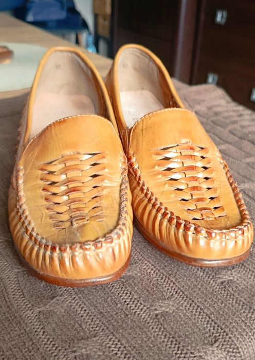 Buty damskie na koturnie