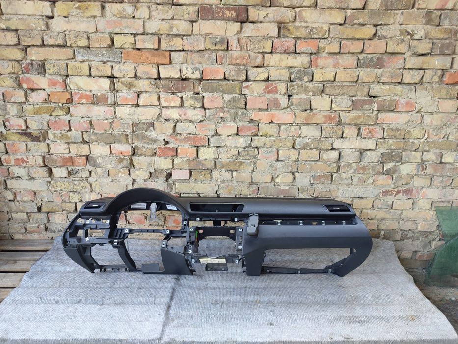 Торпедо консоль Фольксваген Пасат Б6 Пасат Б7 панель VW Passat B6 B7