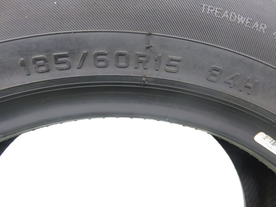 1x 185/60r15 Opona Letnia Ovation Vi-682 84h
