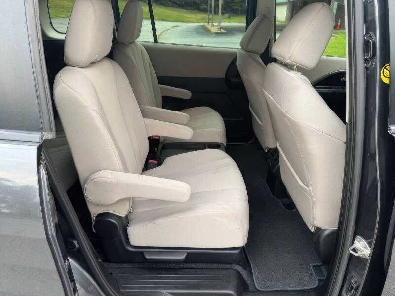 2013 Mazda MAZDA5 Touring