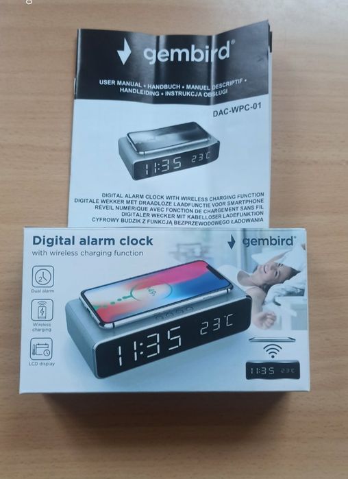 Настільний годинник-будильник Gembird з бездротовою зарядкою та термом