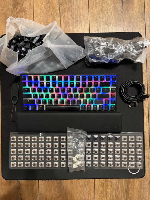 Klawiatura mechaniczna custom Royal Kludge RK84 RGB Hot Swap akcesoria