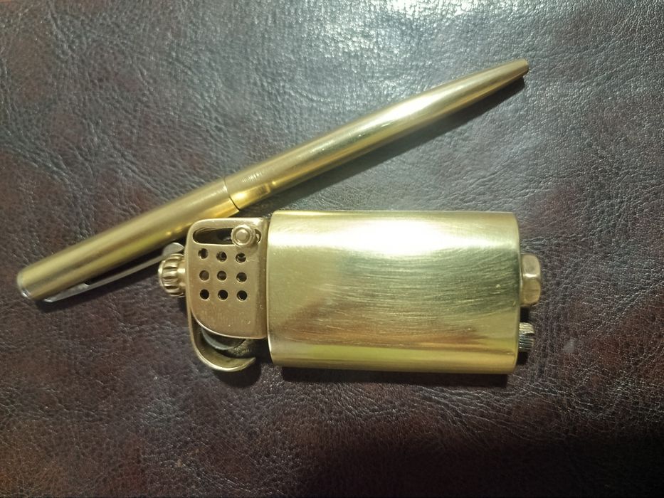 Зажегалка Бензиновая.