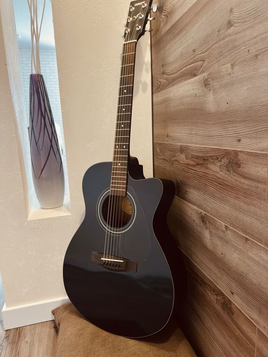Акустична гітара Yamaha FS100C black