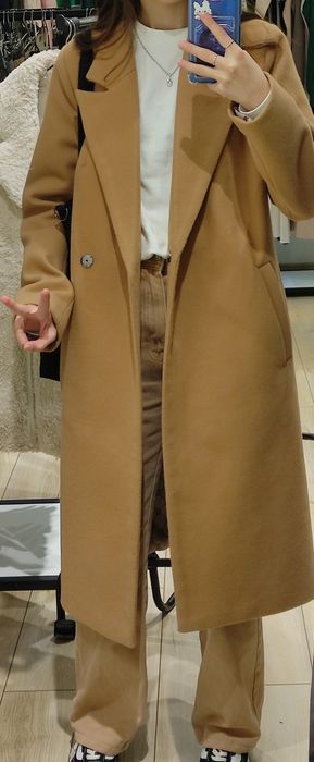 Пальто жіноче коричневе