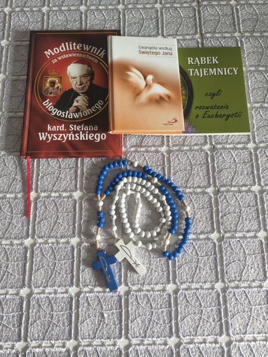 Medugorje – 2 różańce + zestaw modlitewników | komplet religijny | idealny na prezent