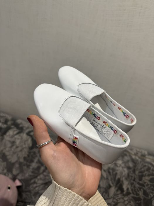 Детские кожанные чешки для танцев