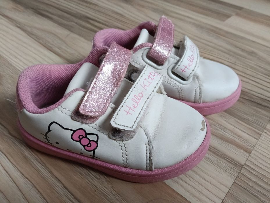 Buciki Hello Kitty roz. 22
