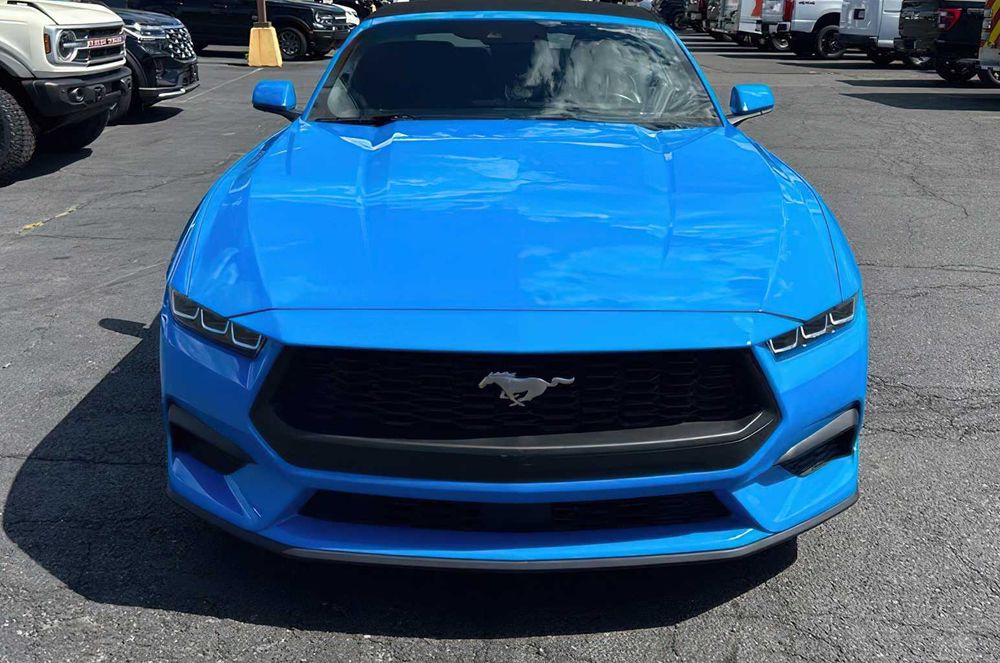 Ford Mustang EcoBoost Premium      2025