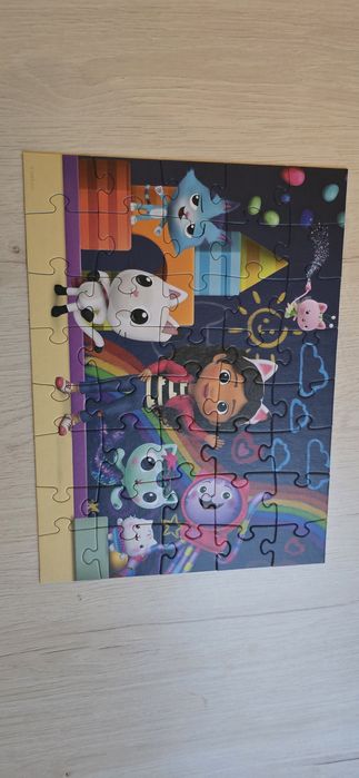 Puzzle Koci domek Gabi