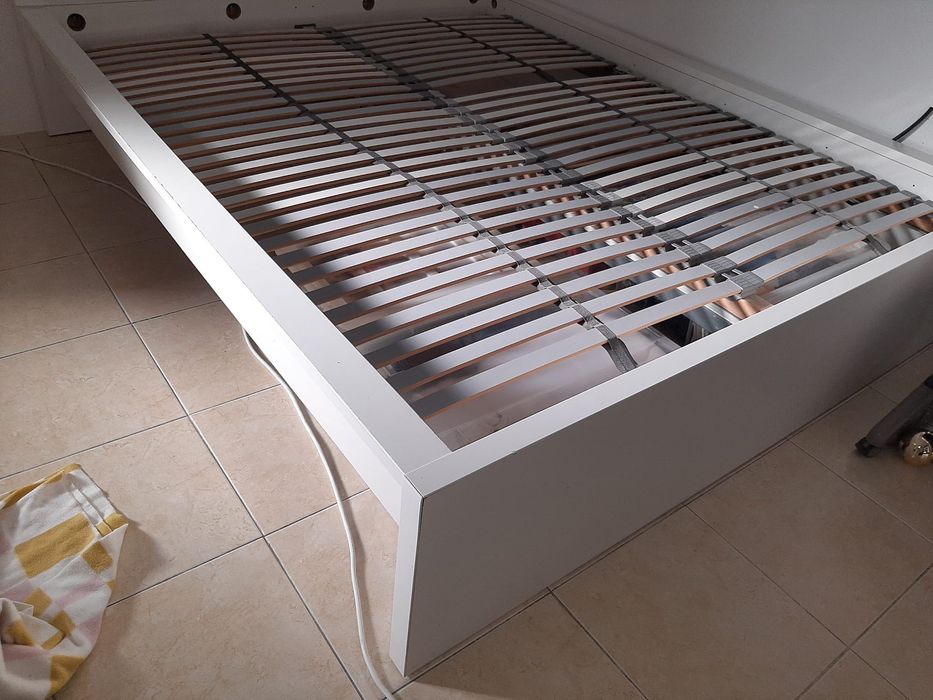 Cama Ikea Malm branca 160x200