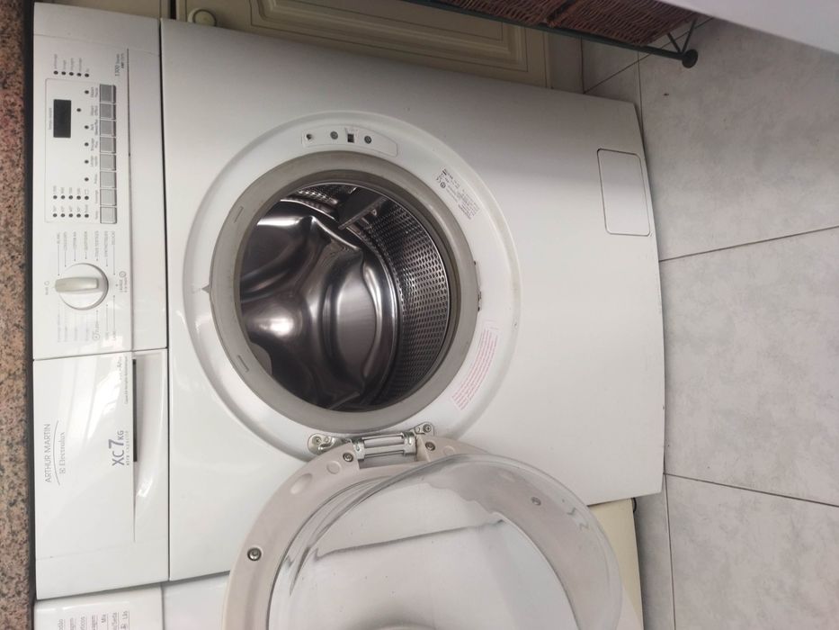 Maquina lavar roupa 7kg Electrolux, em bom estado