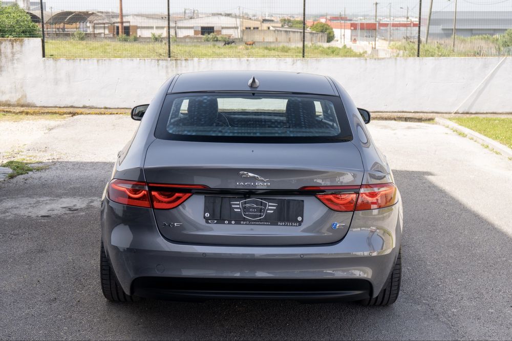 Jaguar XF 2.0D AWD Prestige (financiamento disponível)