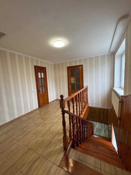 2поверховий будинок 10 хв до центру Ружична БЕЗ КОМІСІЇ