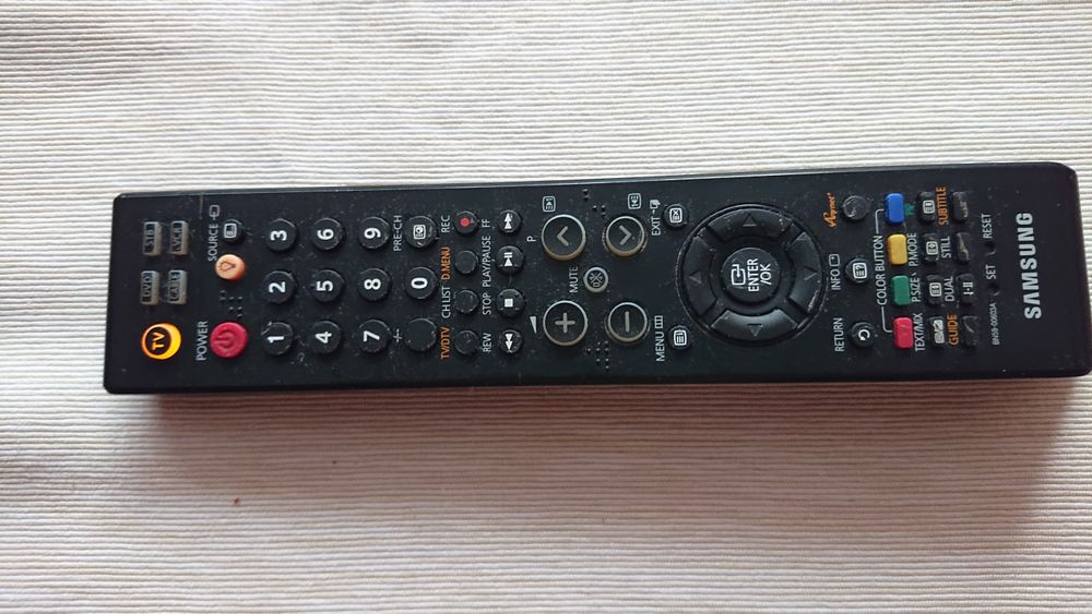 Sprzedam pilota Samsung TV 611