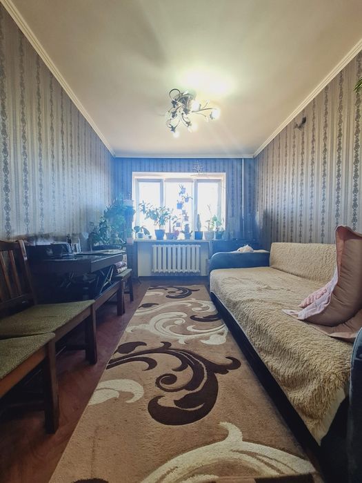 Срочно! Продаю 1 комнатную  квартиру в комуналке  3 Слободская