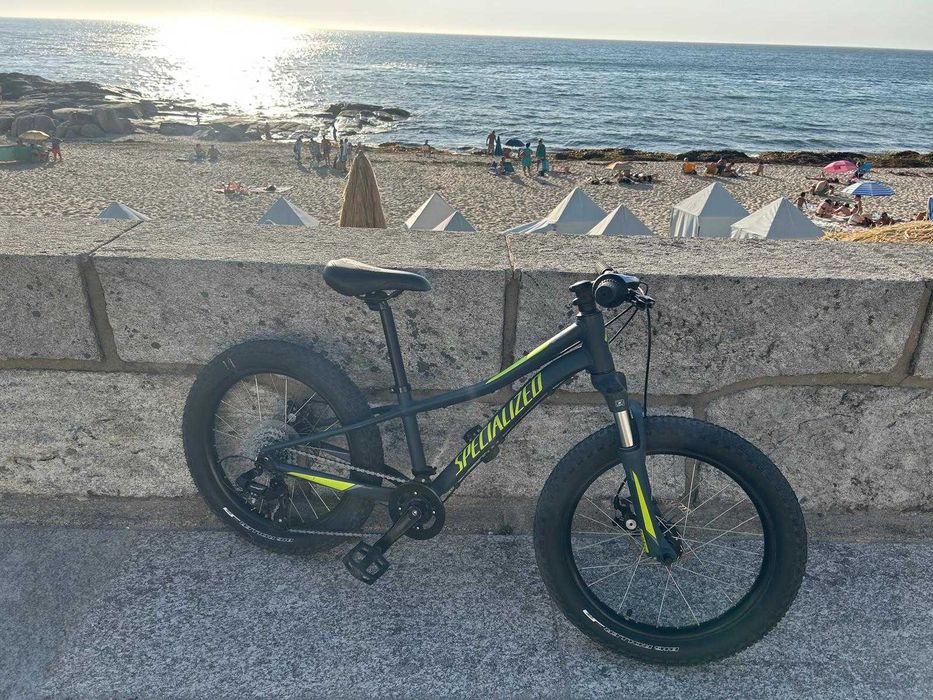 Bicicleta criança Specialized roda 20