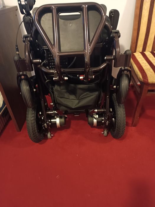 Wózek inwalidzki elektryczny