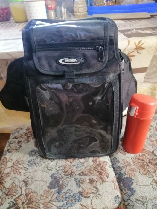 Сумка на бак мотоцикла з магнітними утримувачами