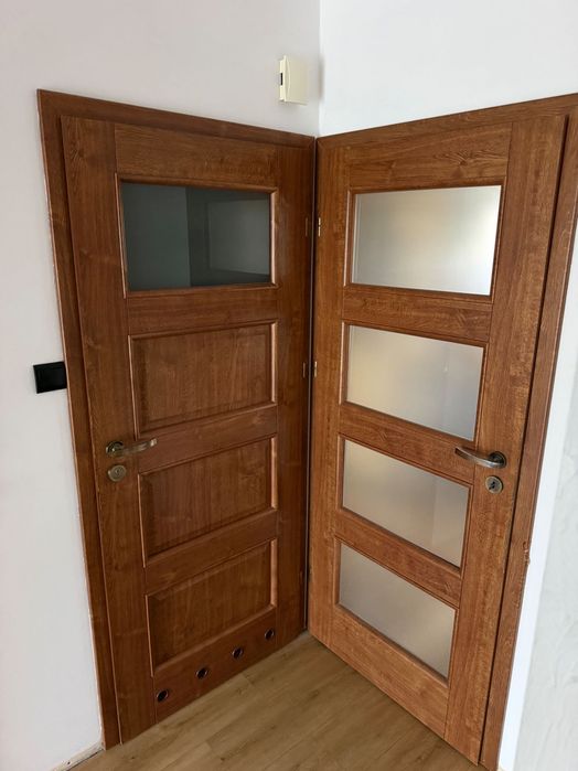 Drzwi wewnętrzne 90x200 wraz z ościeżnicami 7szt.