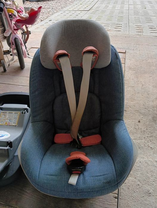 Sprzedam fotelik Maxi-Cosi Pearl z bazą Family Fix