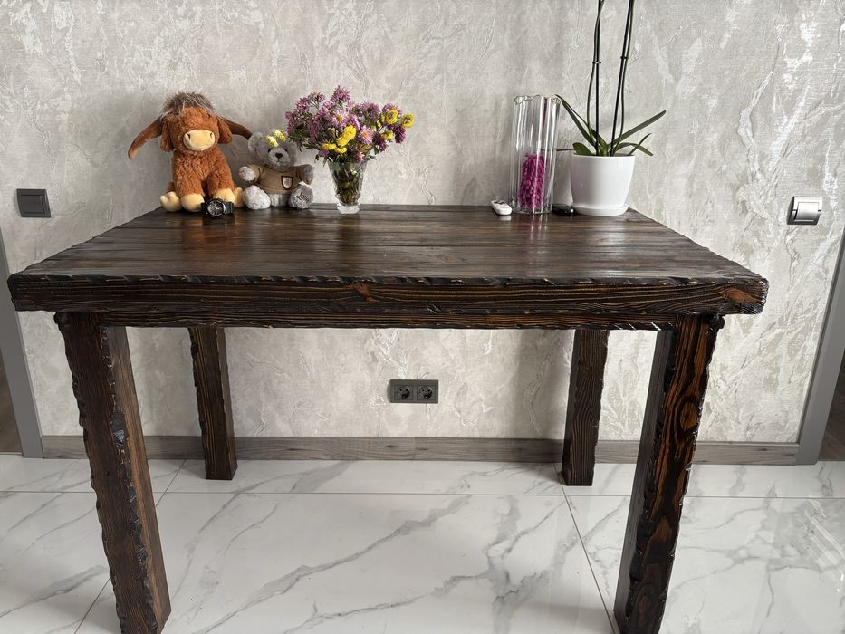 Деревянный стол из сосны