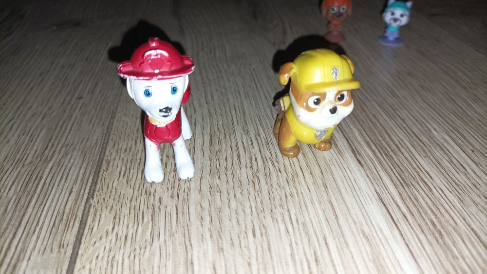 Герои из мультика щенячий патруль.