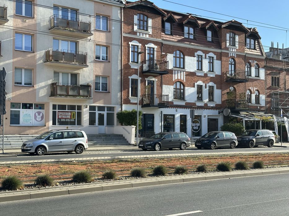 Sprzedam lokal użytkowy 99,66 m2 Toruń, Parking, rampa, dwustronny