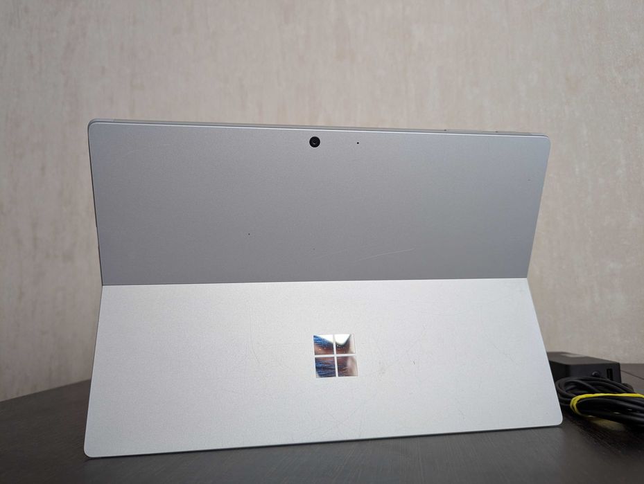 Microsoft Surface Pro 7+ Plus 16/256gb Intel i7-1165g7