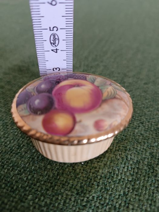 Puzdro porcelana angielska