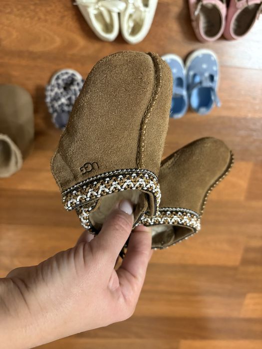 Взуття до року, next, carters, jojo maman, ugg