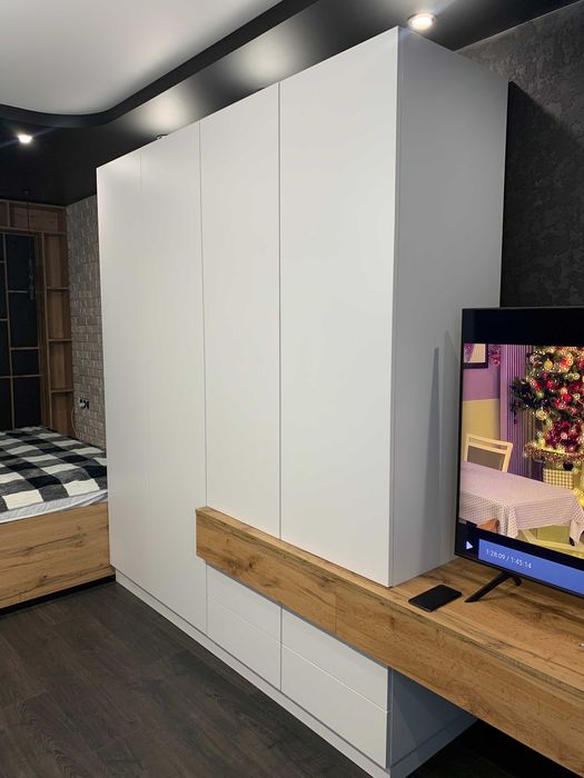 шкаф-купе шкаф гардиробна меблі на замовлення