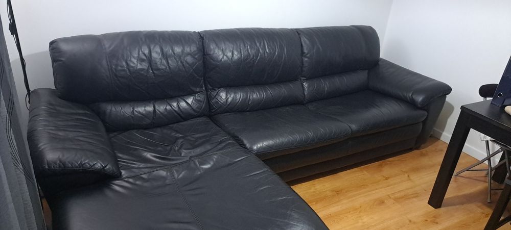 Vendo Sofá em Pele Preta