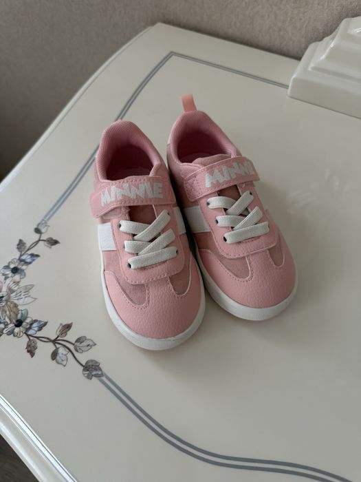 Взуття для дівчинки, HM