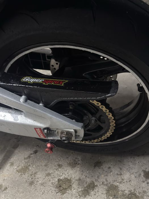 Suzuki GSR 600 2006