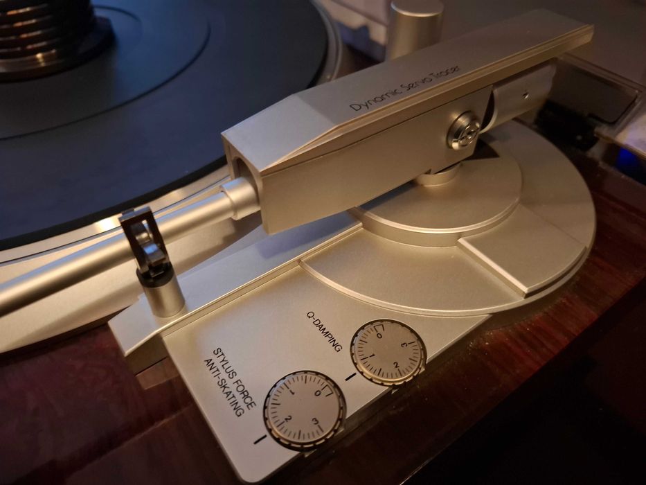 Gramofon DENON DP-45F